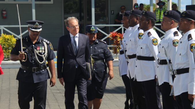 Cerimonia ufficiale con Guardia d’Onore della Polizia di Nauru