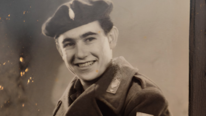 Giuseppe De Peron Giuseppe in una foto del 1945