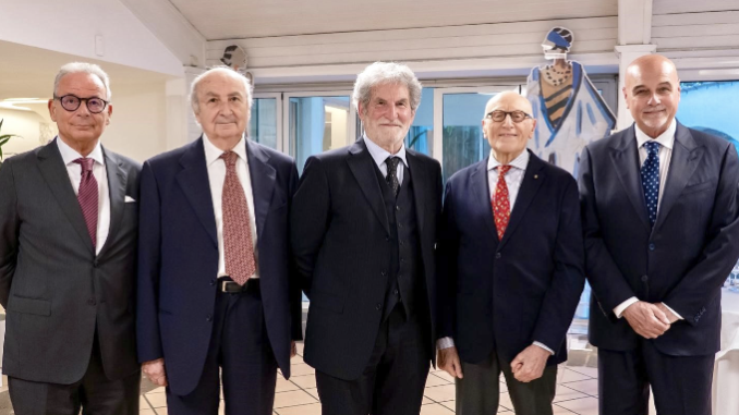 Foto di gruppo circolo degli Esteri
