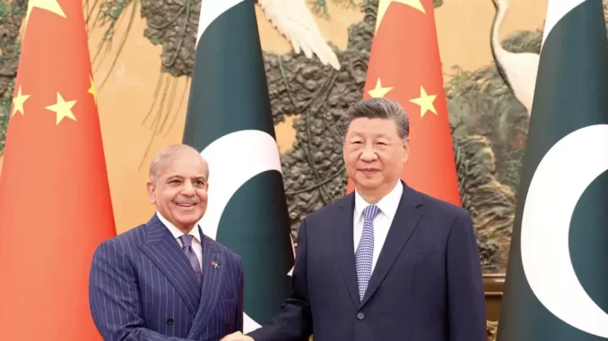 Xi Jinping e il primo ministro pakistano Shehbaz Sharif