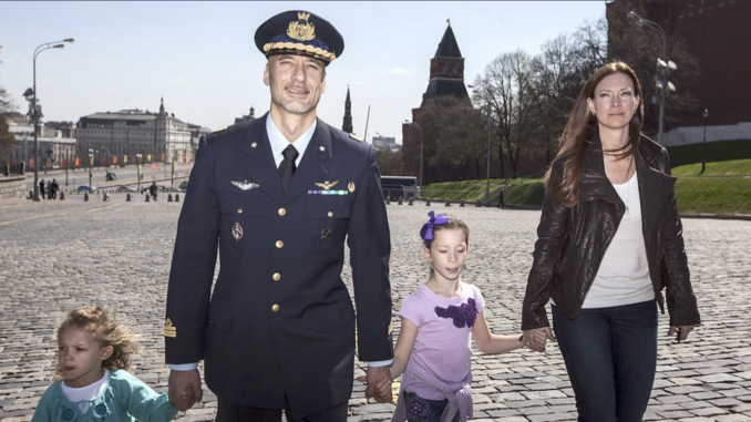 Luca Parmitano con la famiglia a Mosca