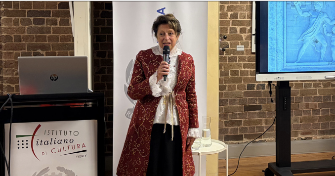 Lorraine Kypiotis durante la presentazione